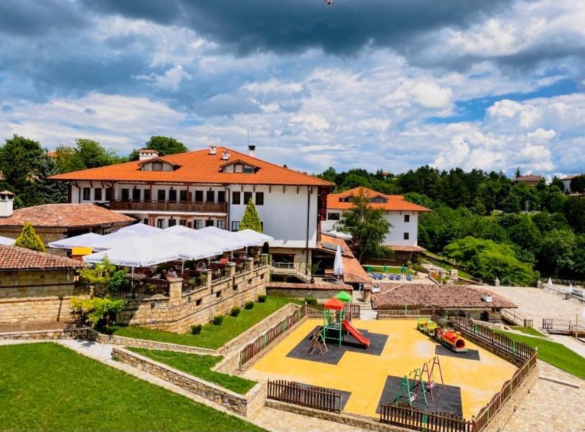 Sevastokrator Relax & Congress Hotel Arbanasi Buitenkant foto